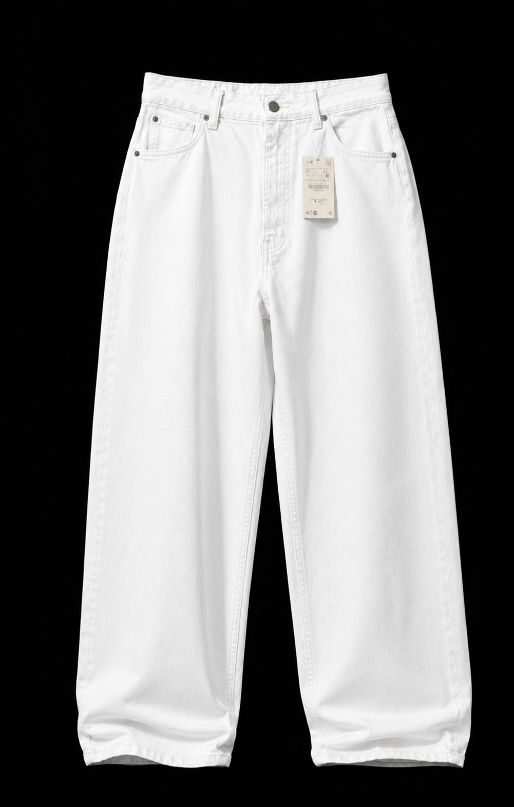 White baggy jeans